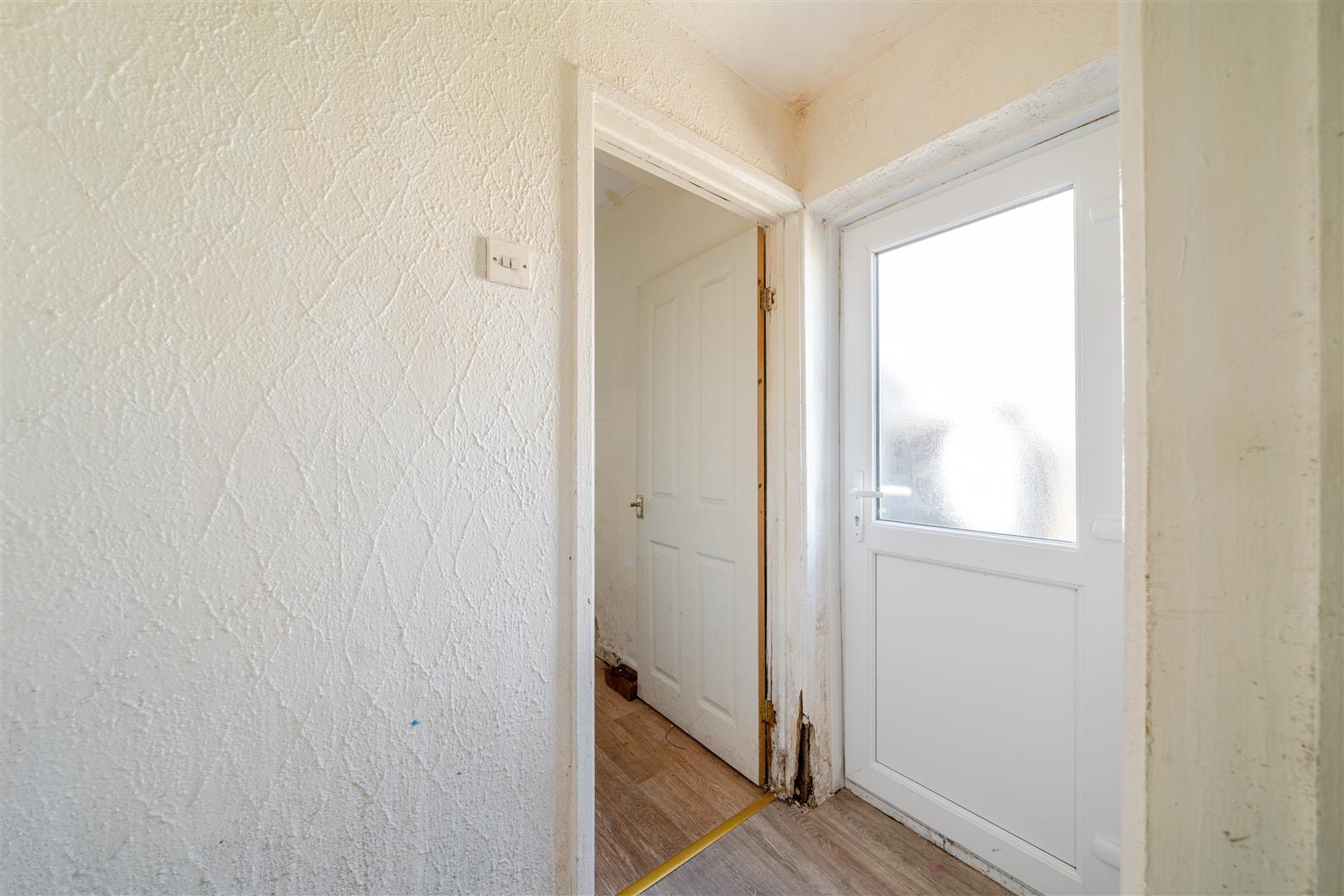 Middle Road, Gendros, Swansea, SA5 8ES